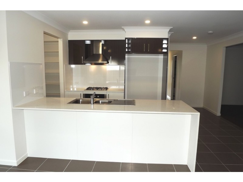 70 Taurus Circuit, Coomera QLD 4209