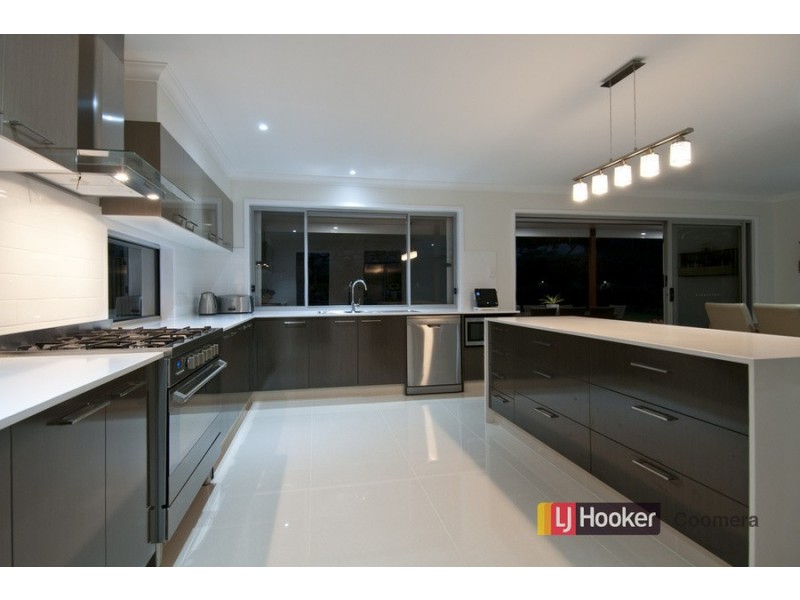 8 Isetta Court, Upper Coomera QLD 4209