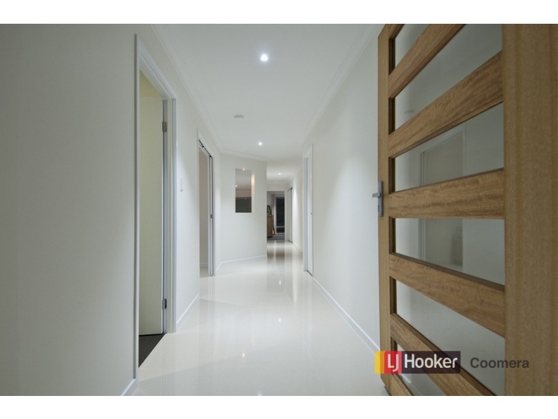 8 Isetta Court, Upper Coomera QLD 4209