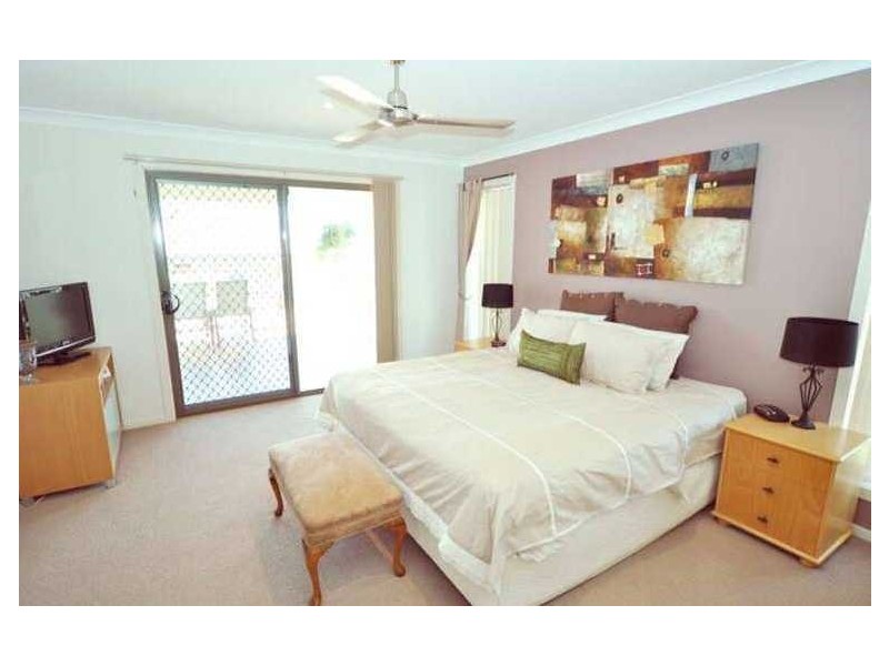 11 Blackheath Terrace, Pacific Pines QLD 4211