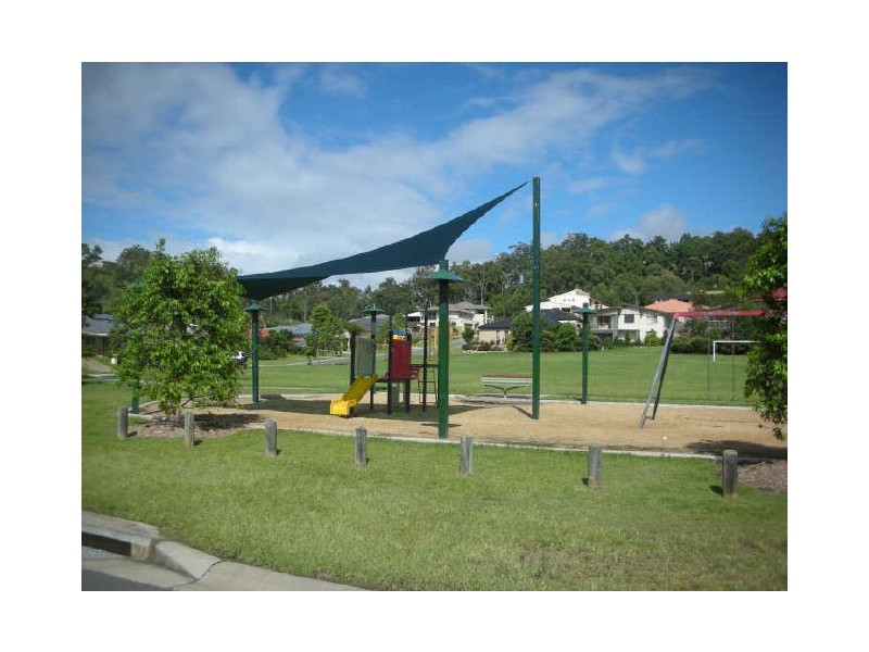 2/32 Goldcrest Drive, Upper Coomera QLD 4209