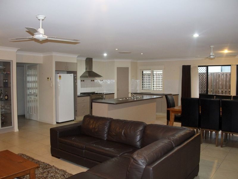 28 Seawind Road, Coomera Waters QLD 4209