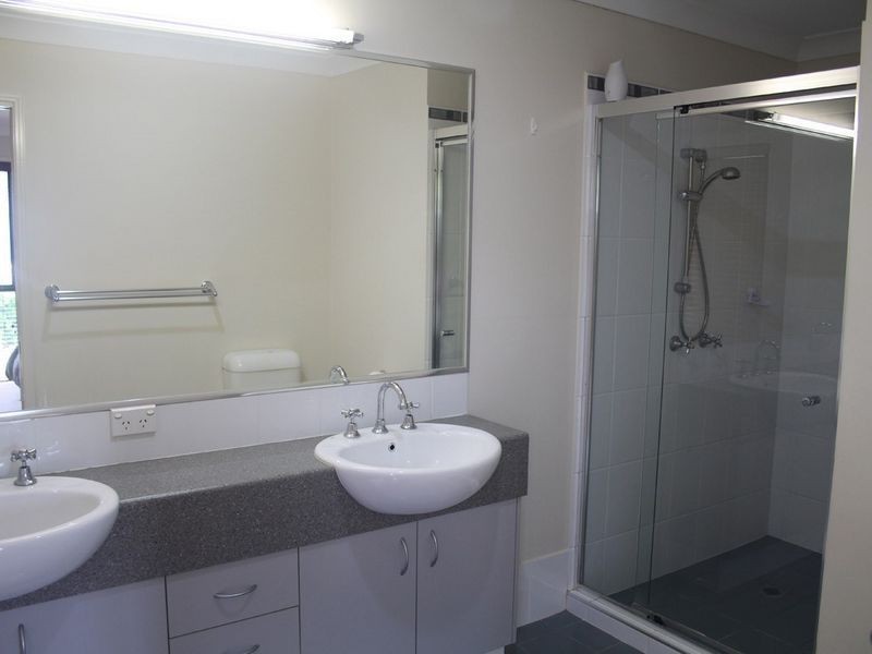 28 Seawind Road, Coomera Waters QLD 4209