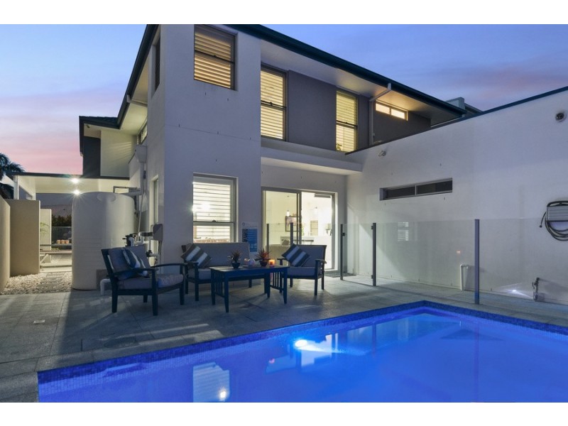 45 Sickle Avenue, Hope Island QLD 4212
