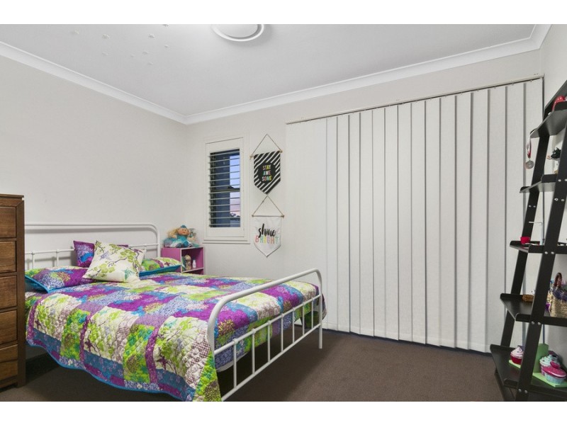 45 Sickle Avenue, Hope Island QLD 4212
