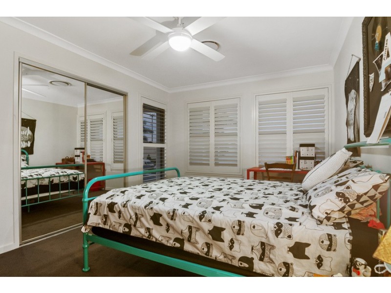 45 Sickle Avenue, Hope Island QLD 4212