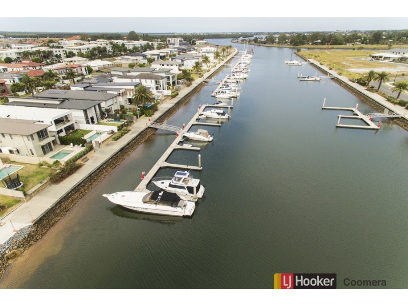 45 Sickle Avenue, Hope Island QLD 4212