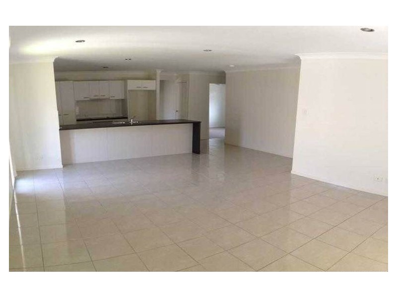 29 Fortescue Street, Pacific Pines QLD 4211