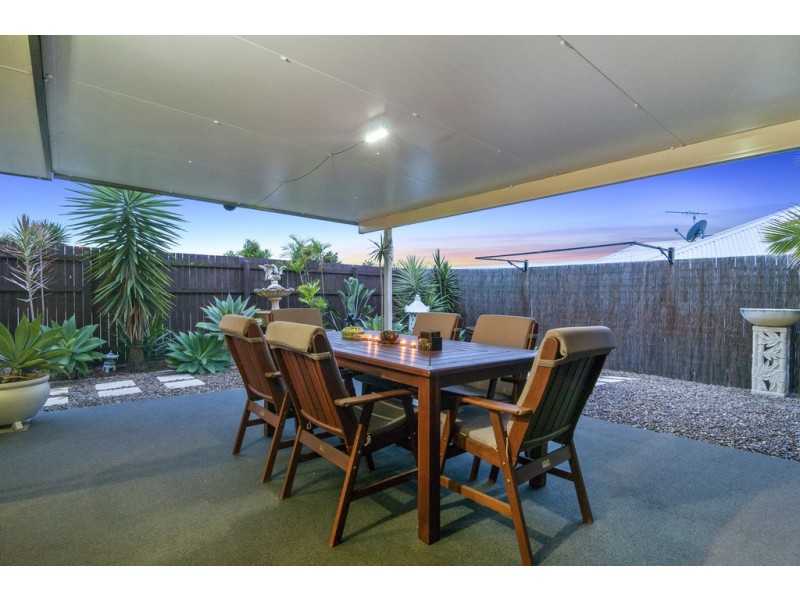 1/8 James Street, Pimpama QLD 4209