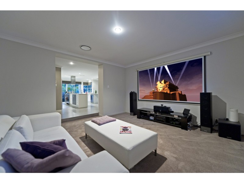 6 Solo Place, Coomera Waters QLD 4209