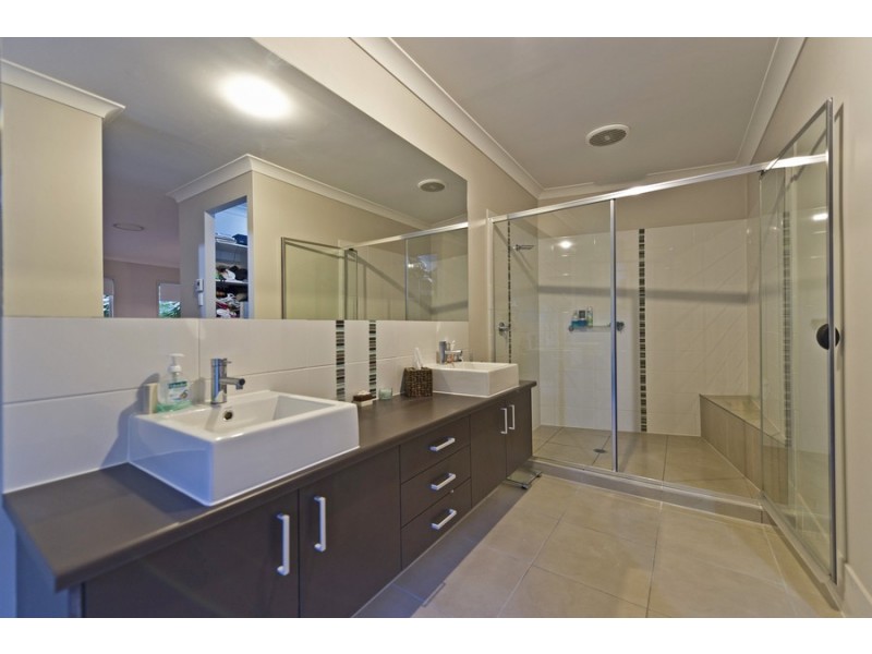 6 Solo Place, Coomera Waters QLD 4209