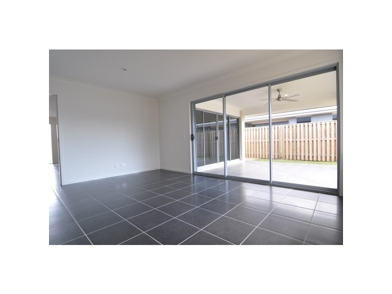 13 Cherry Court, Coomera QLD 4209