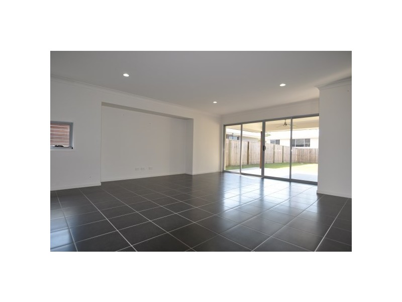 13 Cherry Court, Coomera QLD 4209