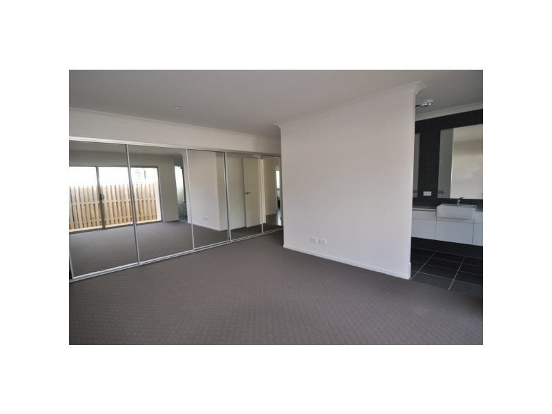 13 Cherry Court, Coomera QLD 4209