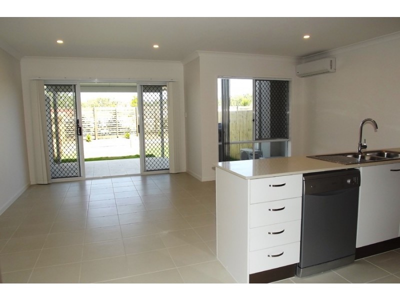 2/46 Gunther Avenue, Coomera QLD 4209