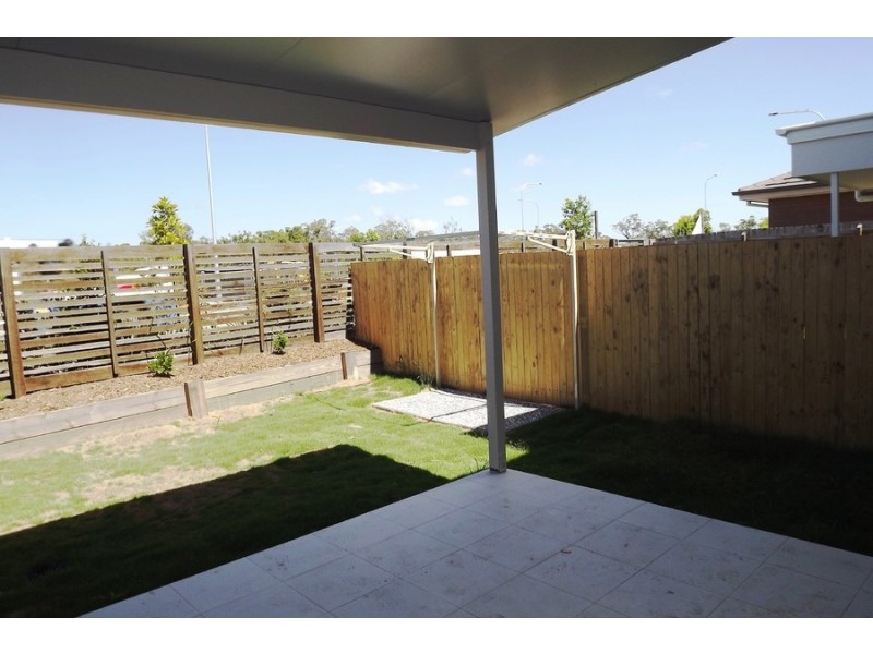 2/46 Gunther Avenue, Coomera QLD 4209