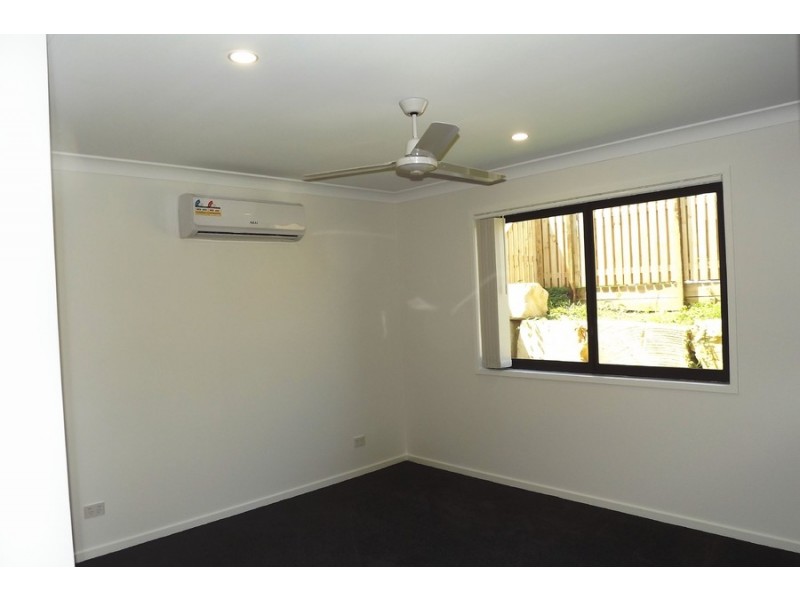 11 Hill Drive, Pimpama QLD 4209