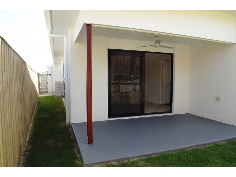 11 Hill Drive, Pimpama QLD 4209