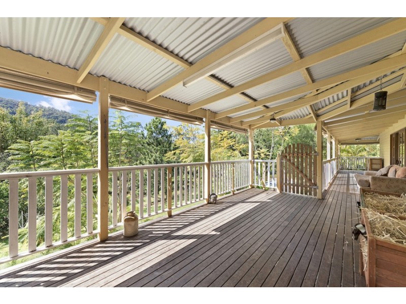 916 Tamborine-Oxenford Road, Wongawallan QLD 4210