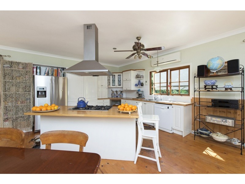 916 Tamborine-Oxenford Road, Wongawallan QLD 4210