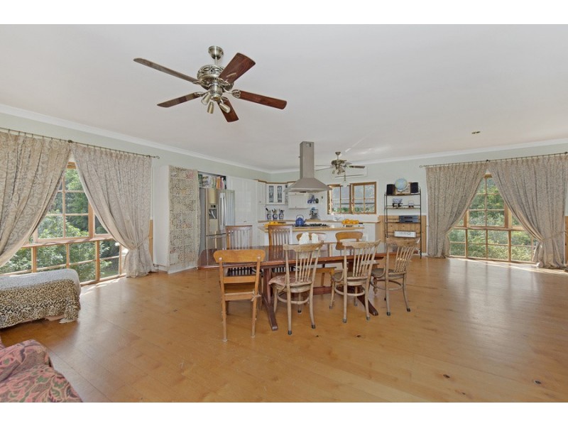 916 Tamborine-Oxenford Road, Wongawallan QLD 4210