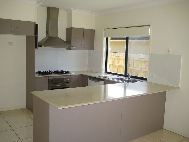 5 Cranberrie Crescent, Pimpama QLD 4209