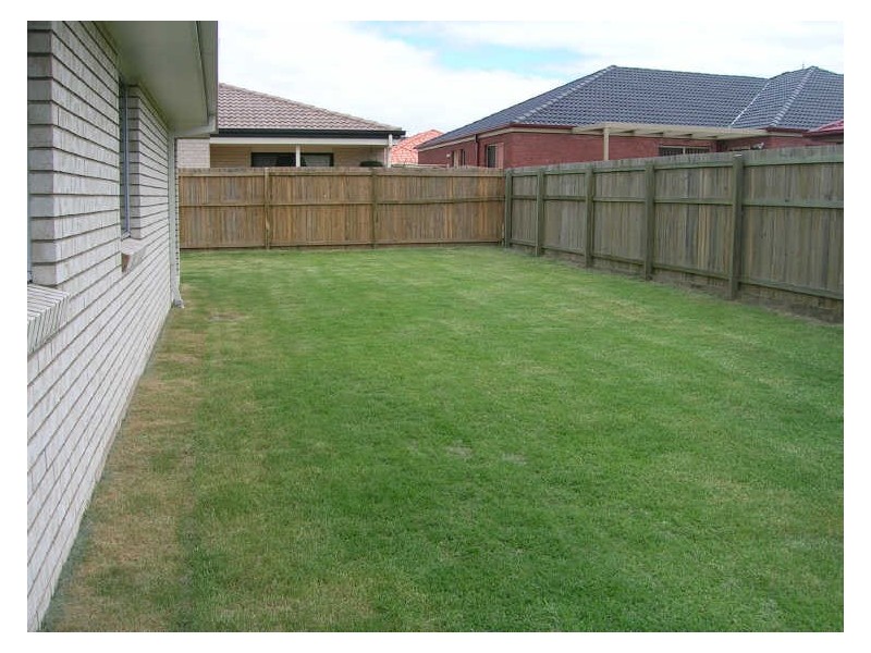 7 Goldcrest Drive, Upper Coomera QLD 4209
