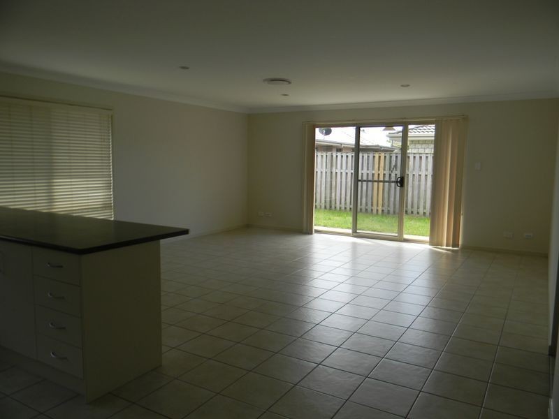 22 Aviation Avenue, Upper Coomera QLD 4209