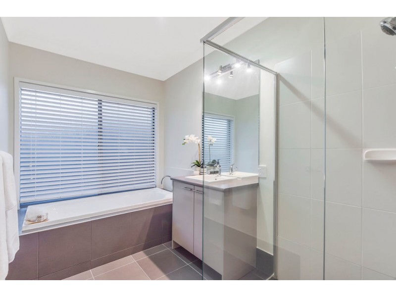 12 Abercrombie Crescent, Upper Coomera QLD 4209