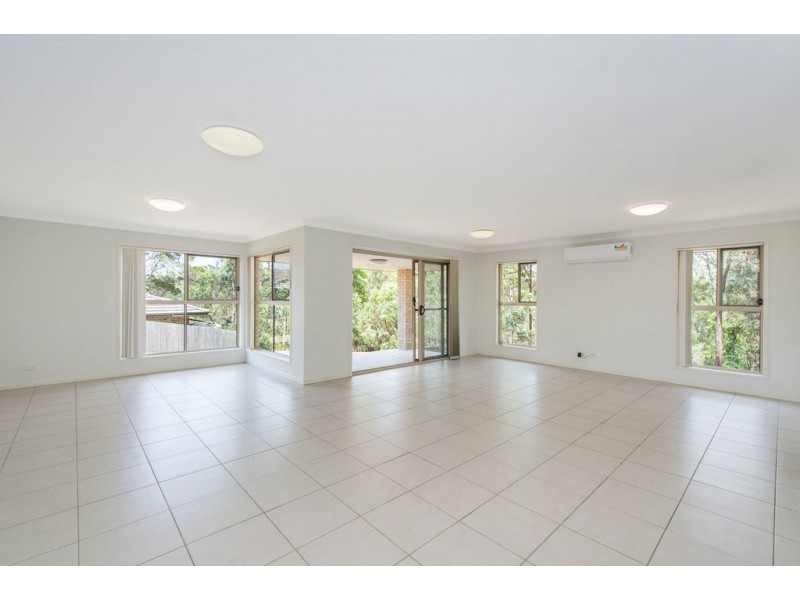 64 Davis Cup Court, Oxenford QLD 4210