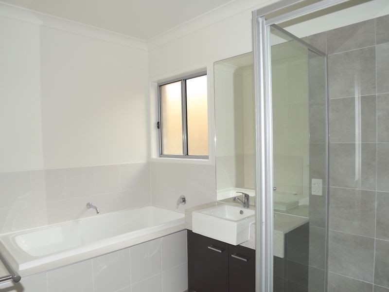 17 Red Gum Terrace, Coomera QLD 4209