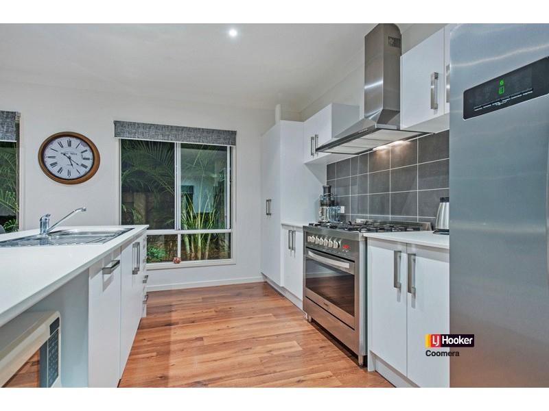 8 Benz Link, Upper Coomera QLD 4209