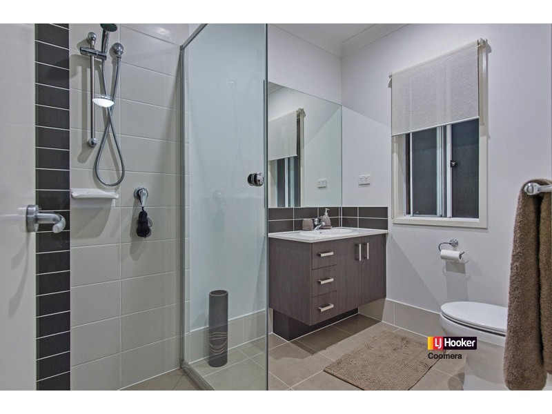 8 Benz Link, Upper Coomera QLD 4209