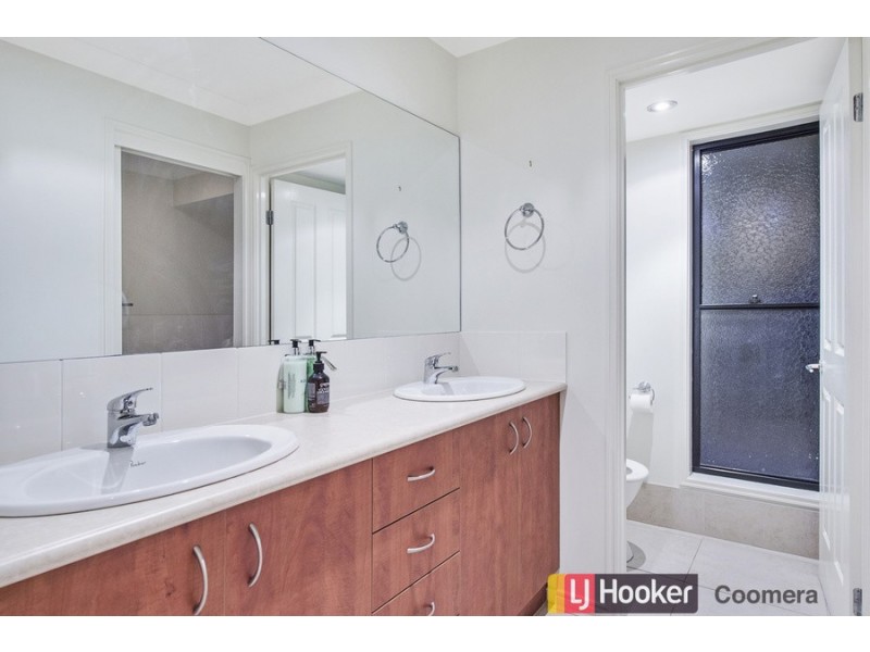 22 Ceil Circuit, Coomera Waters QLD 4209