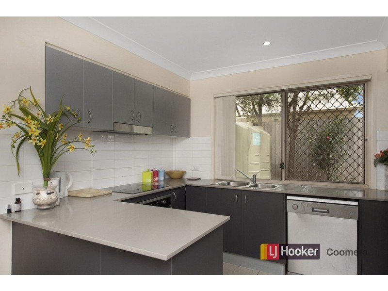 25/2 Weir Drive, Upper Coomera QLD 4209