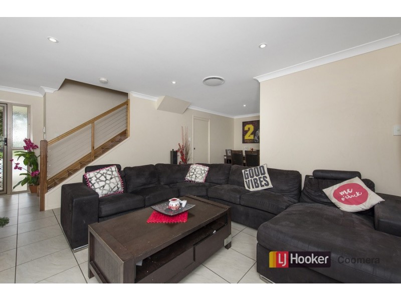 25/2 Weir Drive, Upper Coomera QLD 4209