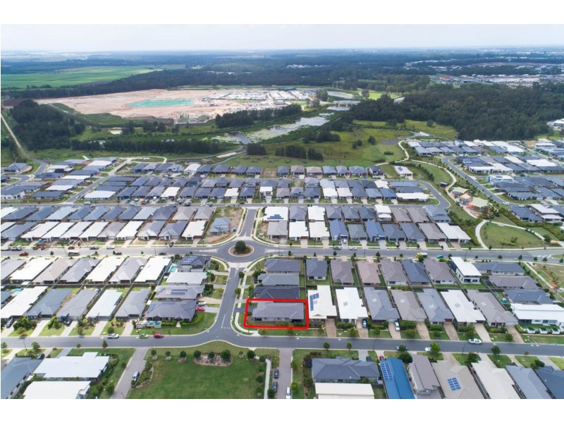 8 Byfield Street, Pimpama QLD 4209