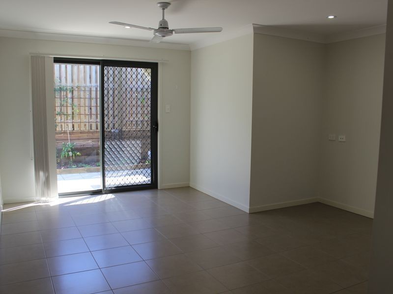 10 Yarrambat Rise, Upper Coomera QLD 4209