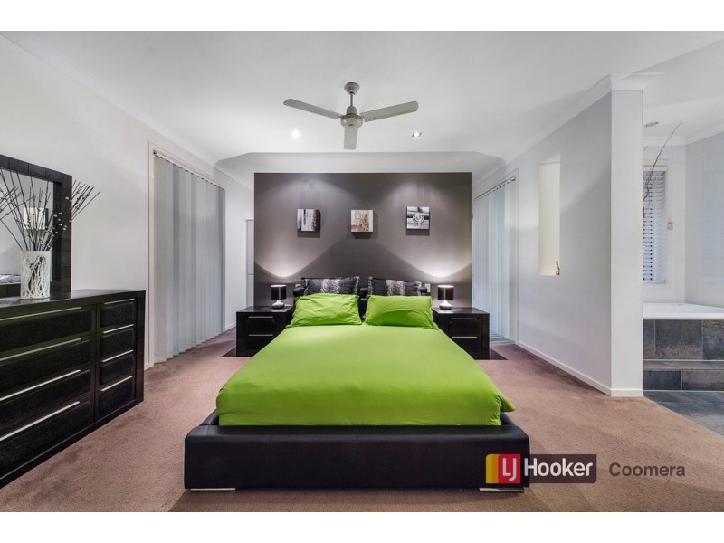 7 The Close, Helensvale QLD 4212