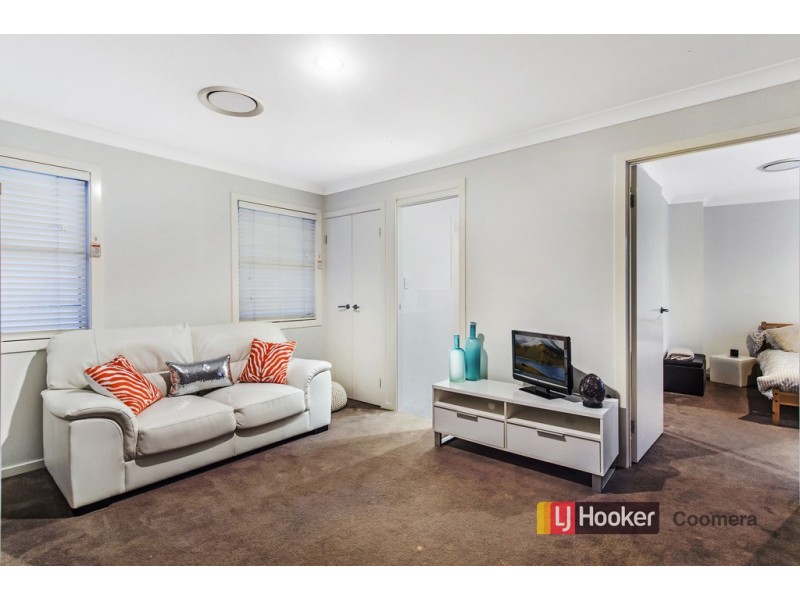 7 The Close, Helensvale QLD 4212