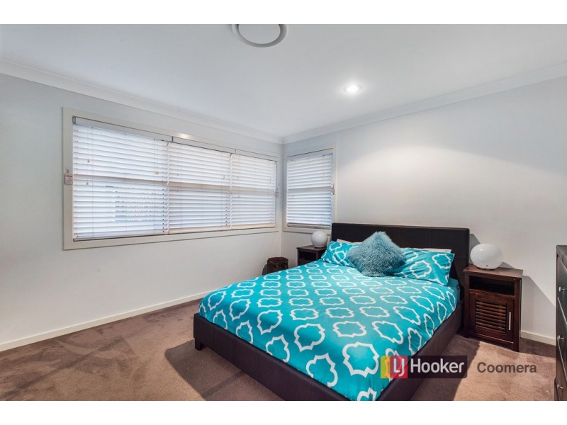 7 The Close, Helensvale QLD 4212