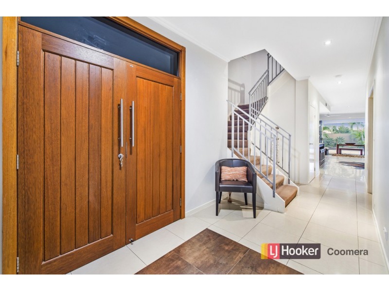 7 The Close, Helensvale QLD 4212