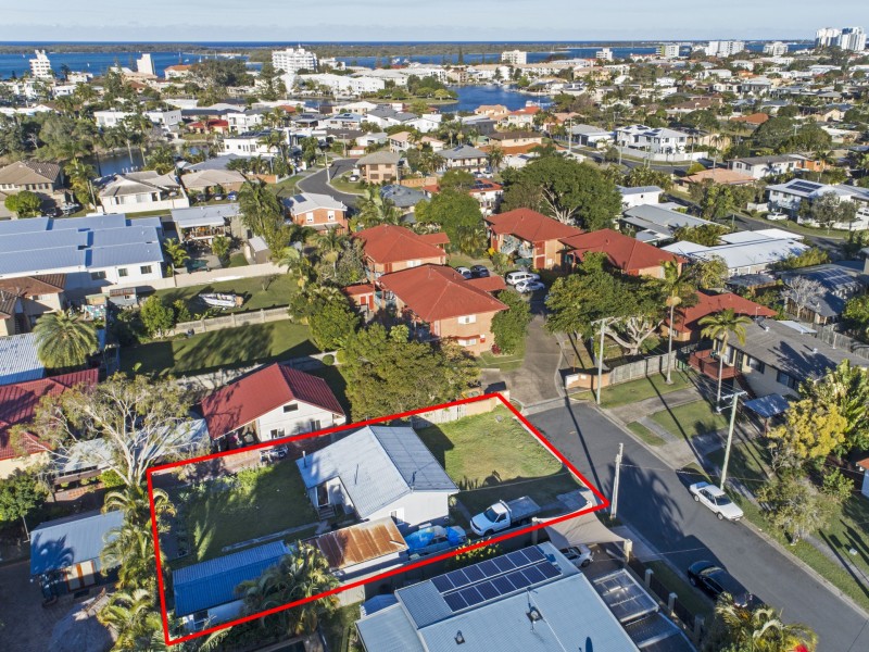 9 Kropp Street, Biggera Waters QLD 4216