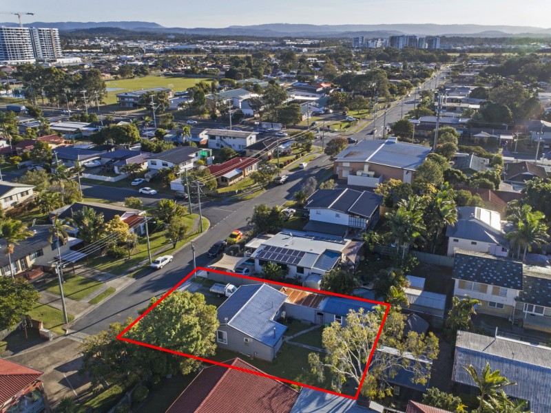 9 Kropp Street, Biggera Waters QLD 4216