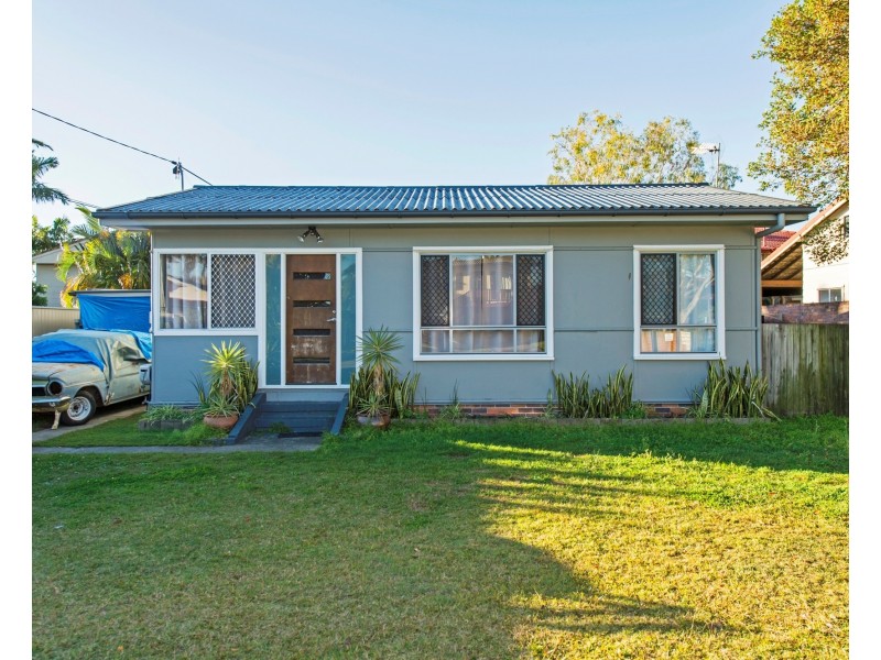 9 Kropp Street, Biggera Waters QLD 4216