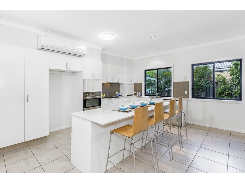 10 Boambillee Drive, Coomera Waters QLD 4209