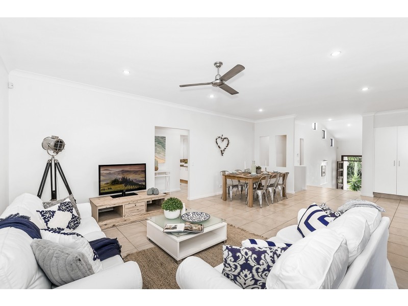 10 Boambillee Drive, Coomera Waters QLD 4209
