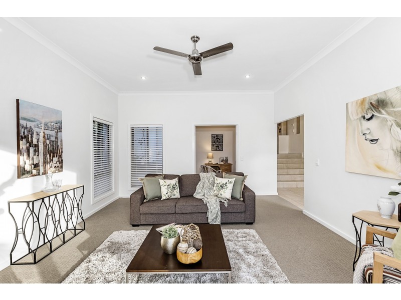 10 Boambillee Drive, Coomera Waters QLD 4209