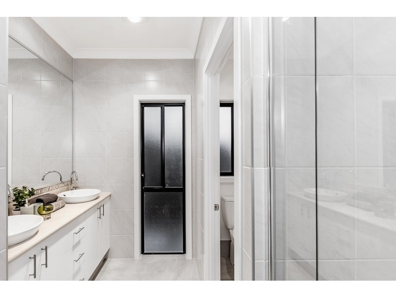 10 Boambillee Drive, Coomera Waters QLD 4209