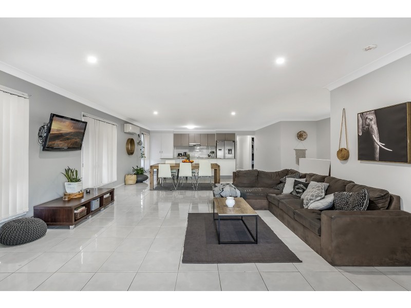 30 Silver Gull Street, Coomera QLD 4209